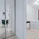 Rentplanet - Apartament Muranow