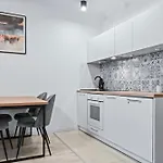 Rentplanet - Apartament Muranow